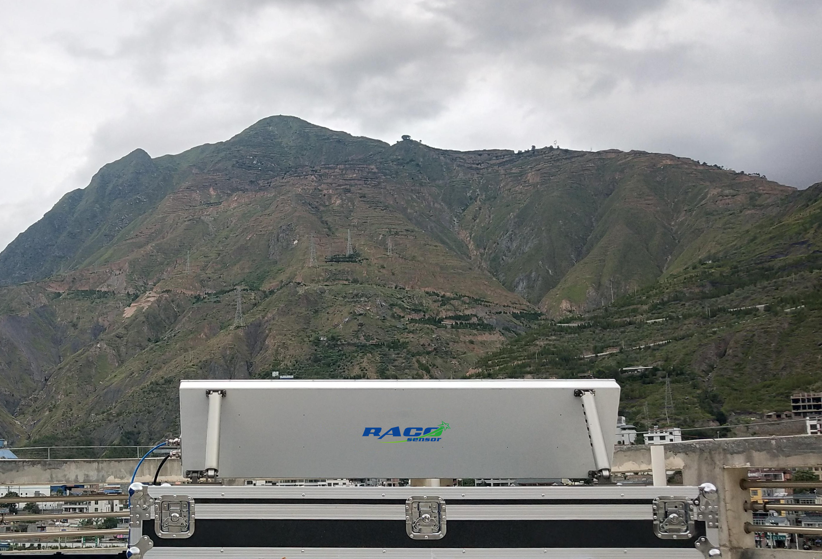 案例图-甘肃危险边坡监测 案例图-甘肃危险边坡监测