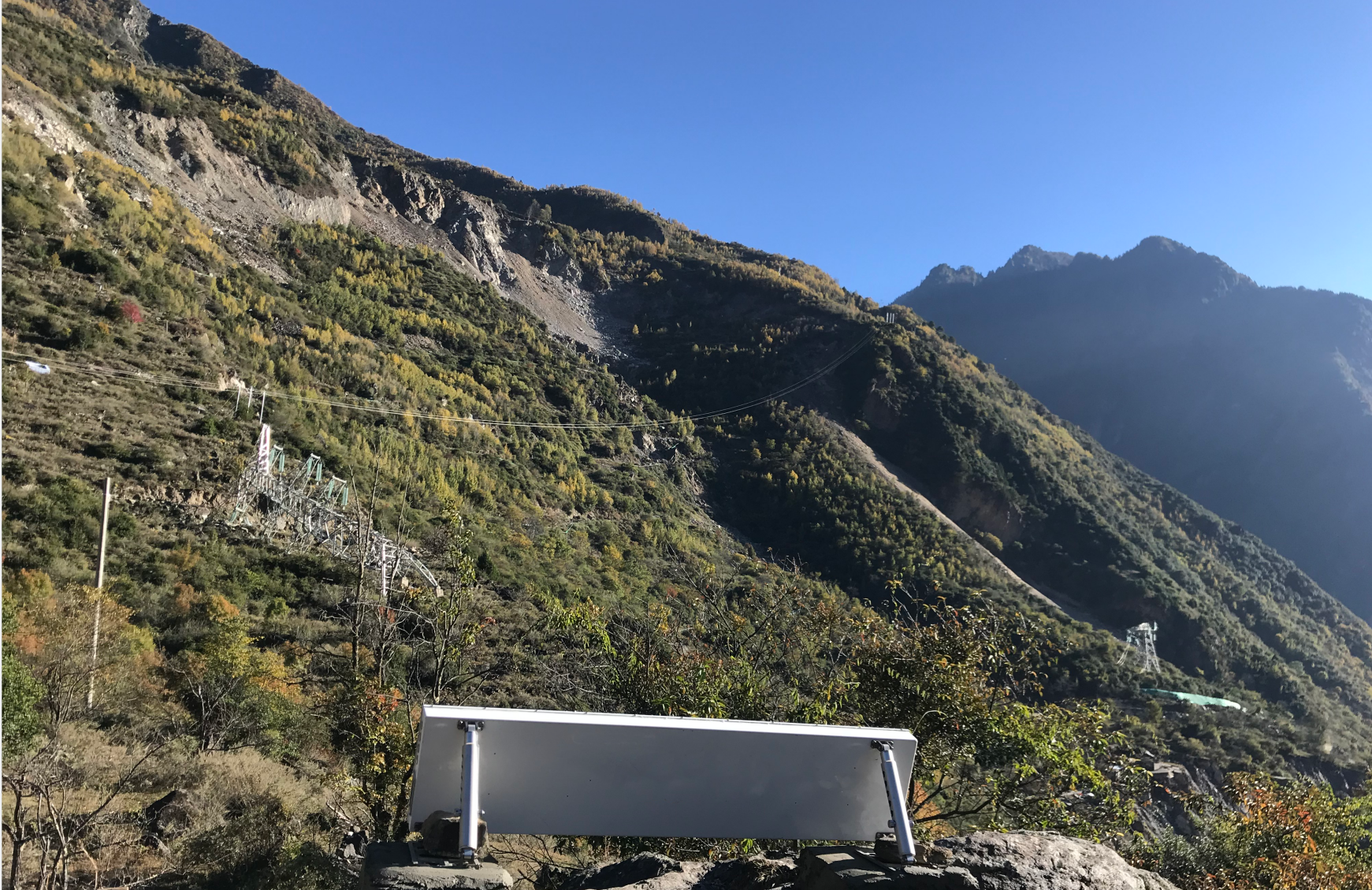 案例图-四川危险边坡监测 案例图-四川危险边坡监测